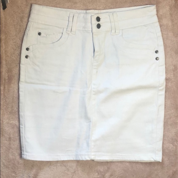 Skirt - Picture 1 of 1